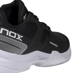 Zapato de Padel Nox AT10 Pro Negro/Blanco